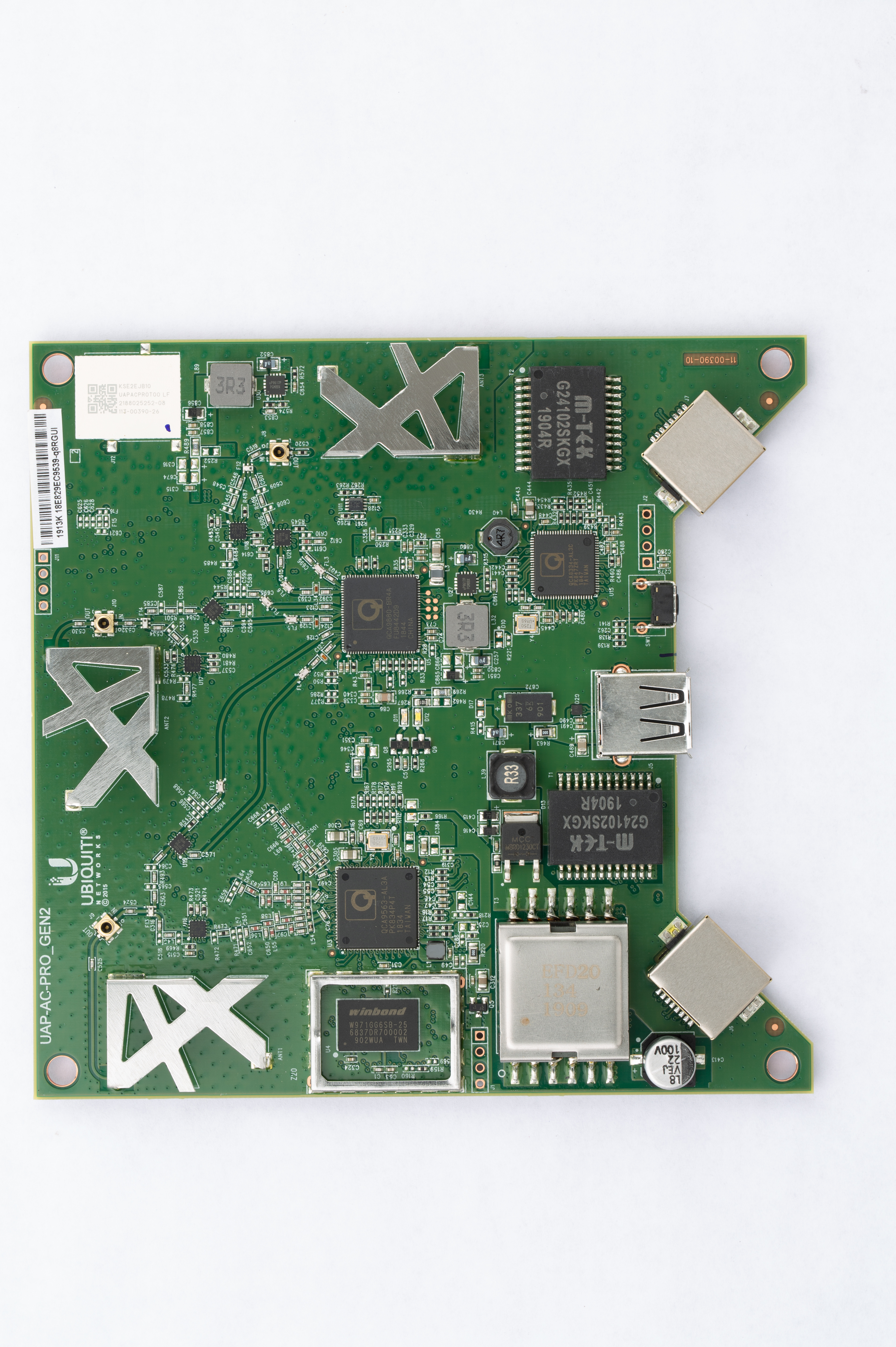Top of Unifi UAP Pro board